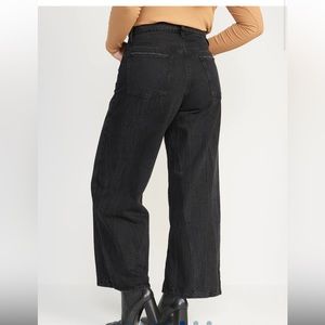 Old Navy Extra High-Rise Wide Leg Baggy denim pants.